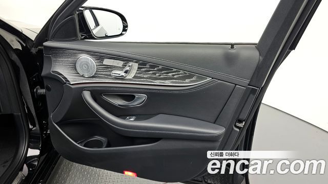 Mercedes-Benz E-Class E350 4MATIC AMG Line