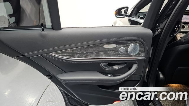 Mercedes-Benz E-Class E350 4MATIC AMG Line