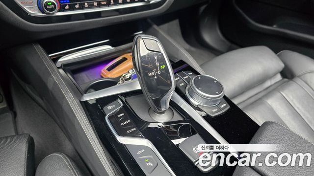 BMW 5-Series 530e M Sport