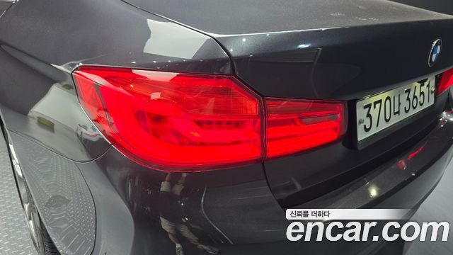 BMW 5-Series 530e M Sport