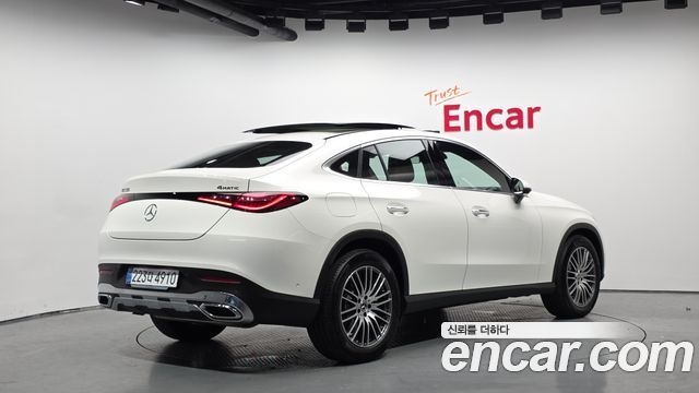 Mercedes-Benz GLC-Class GLC300 4MATIC Avnatgarde Coupe