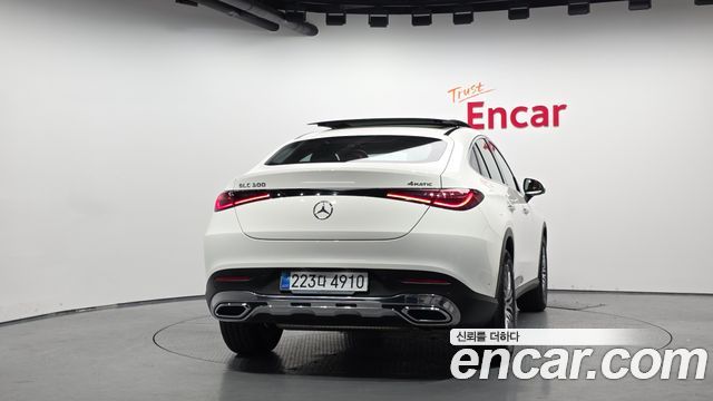 Mercedes-Benz GLC-Class GLC300 4MATIC Avnatgarde Coupe