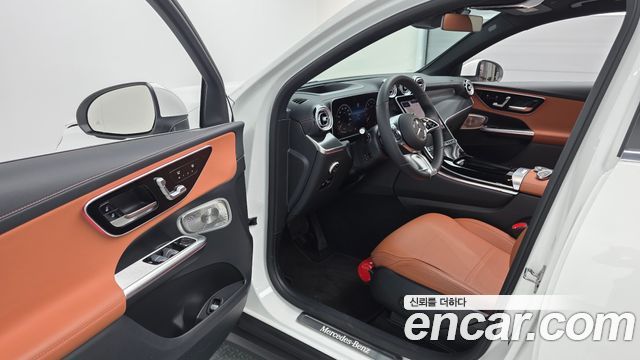 Mercedes-Benz GLC-Class GLC300 4MATIC Avnatgarde Coupe