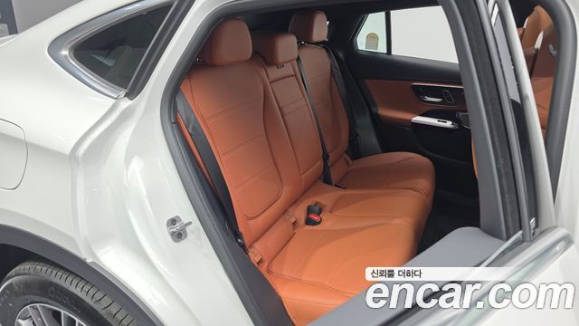 Mercedes-Benz GLC-Class GLC300 4MATIC Avnatgarde Coupe