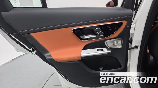 Mercedes-Benz GLC-Class GLC300 4MATIC Avnatgarde Coupe