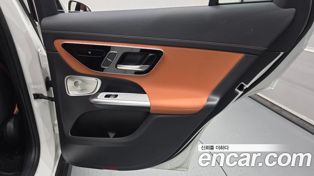 Mercedes-Benz GLC-Class GLC300 4MATIC Avnatgarde Coupe