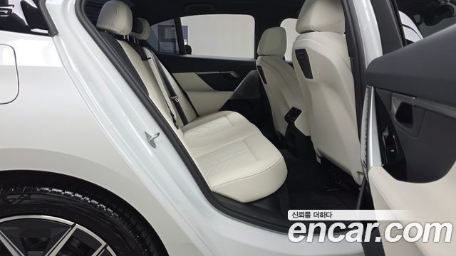 BMW 5-Series 520i Special Edition