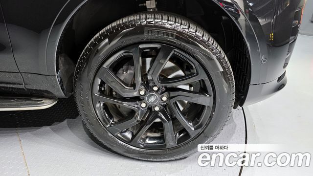 Land Rover Discovery P360 R-Dynamic SE