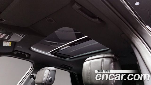 Land Rover Discovery P360 R-Dynamic SE