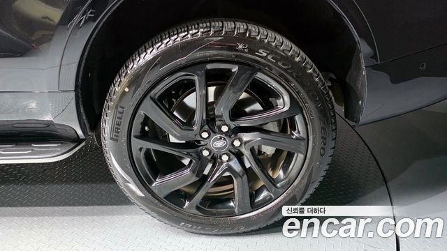 Land Rover Discovery P360 R-Dynamic SE