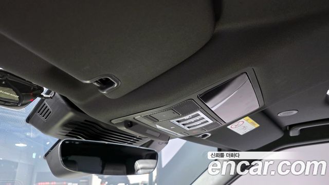 Land Rover Discovery P360 R-Dynamic SE