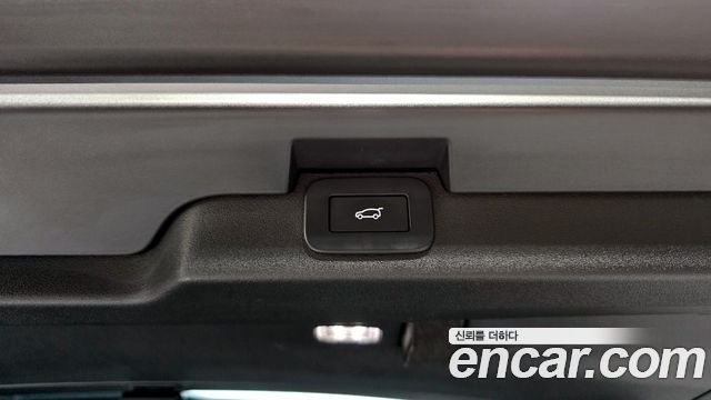 Land Rover Discovery P360 R-Dynamic SE