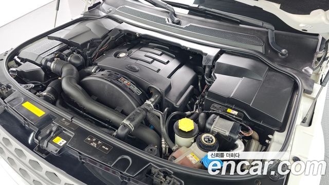 Land Rover Discovery 3.0 SDV6 SE