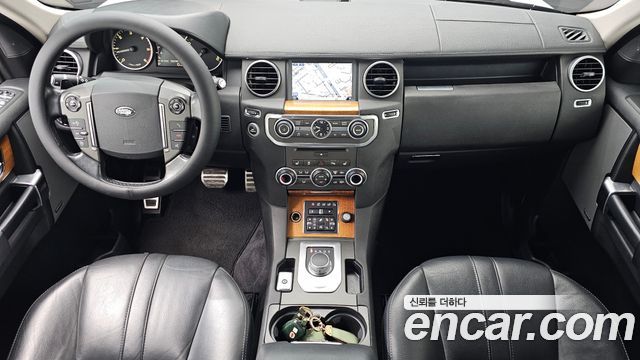 Land Rover Discovery 3.0 SDV6 SE