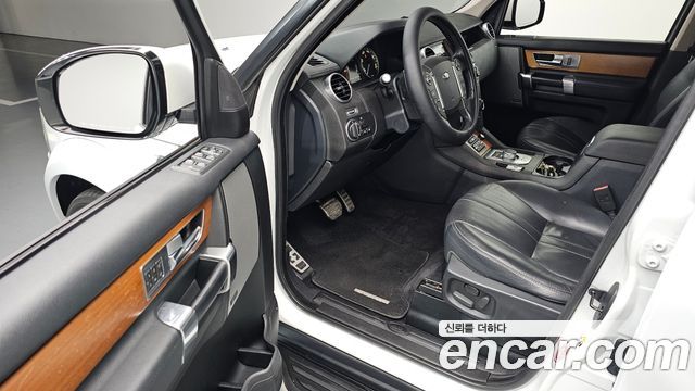 Land Rover Discovery 3.0 SDV6 SE