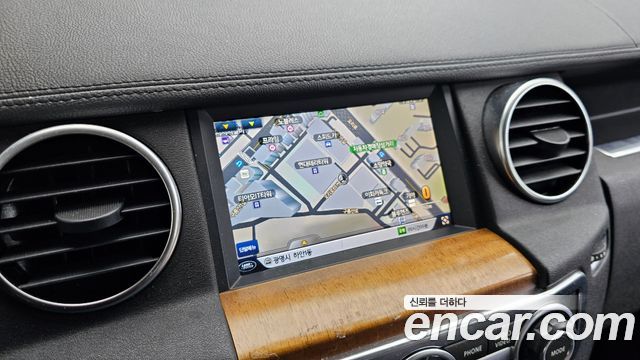 Land Rover Discovery 3.0 SDV6 SE
