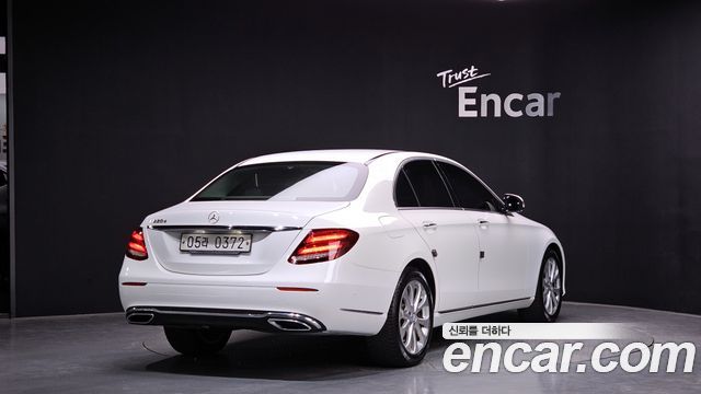 Mercedes-Benz E-Class E220d Exclusive
