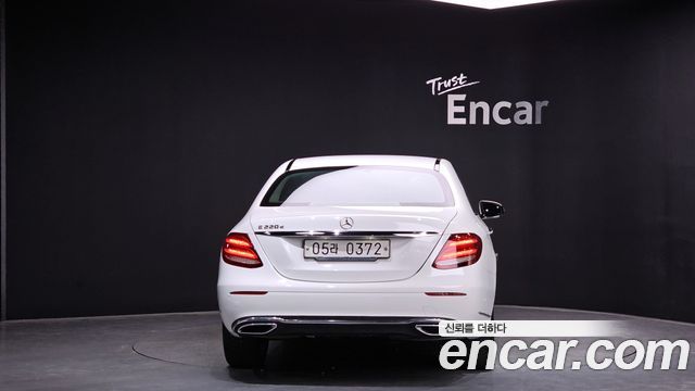 Mercedes-Benz E-Class E220d Exclusive