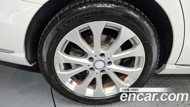 Mercedes-Benz E-Class E220d Exclusive