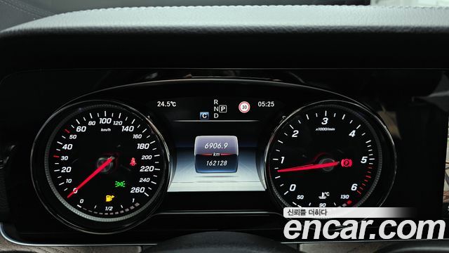 Mercedes-Benz E-Class E220d Exclusive