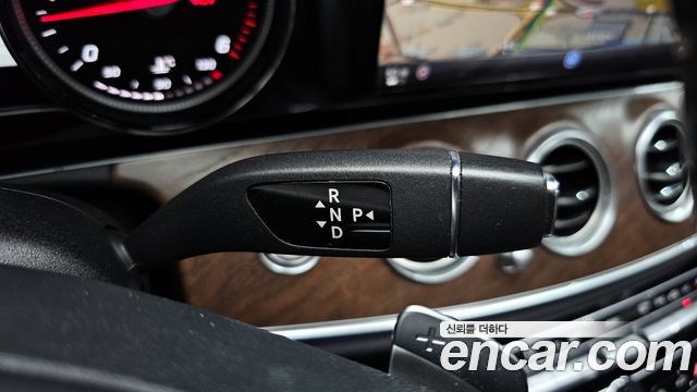 Mercedes-Benz E-Class E220d Exclusive