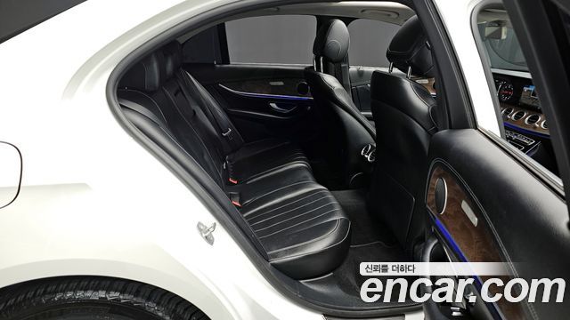 Mercedes-Benz E-Class E220d Exclusive