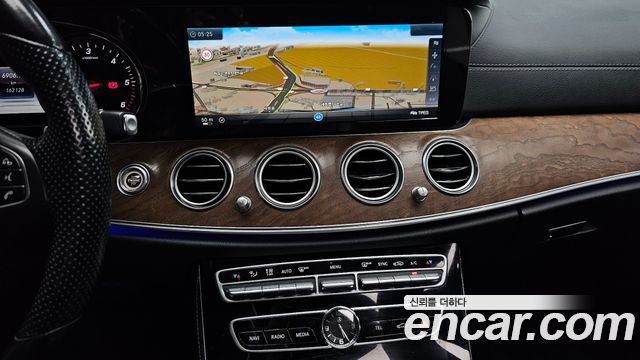 Mercedes-Benz E-Class E220d Exclusive