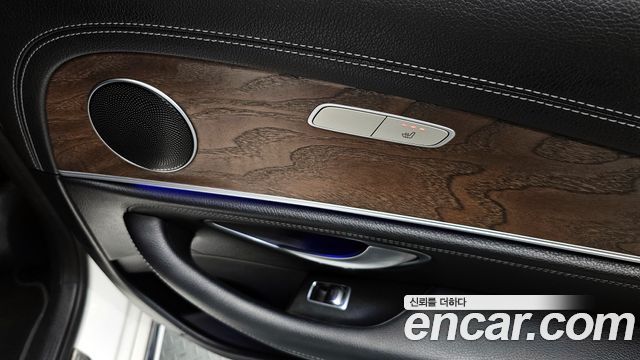 Mercedes-Benz E-Class E220d Exclusive