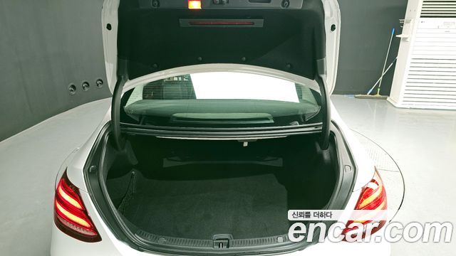 Mercedes-Benz E-Class E220d Exclusive