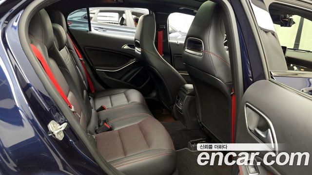 Mercedes-Benz GLA-Class GLA45 AMG 4MATIC