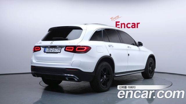 Mercedes-Benz GLC-Class GLC300e 4MATIC