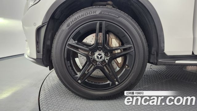 Mercedes-Benz GLC-Class GLC300e 4MATIC