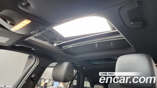 Mercedes-Benz GLC-Class GLC300e 4MATIC