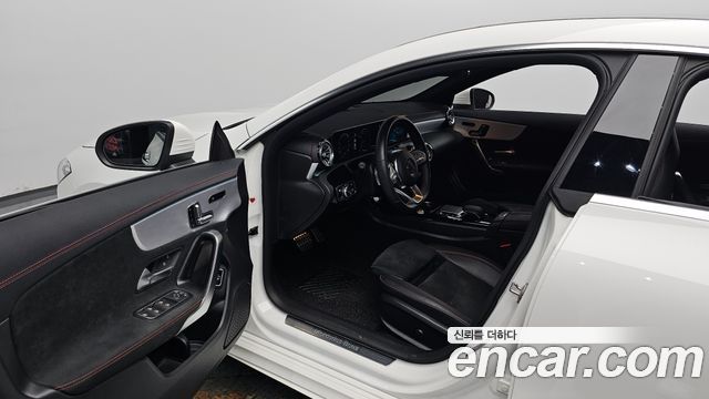 Mercedes-Benz CLA-Class CLA250 4MATIC