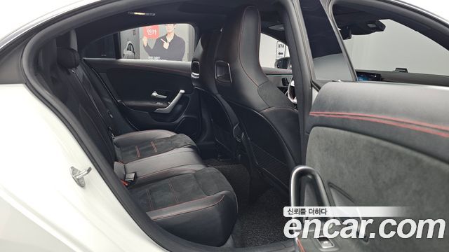 Mercedes-Benz CLA-Class CLA250 4MATIC