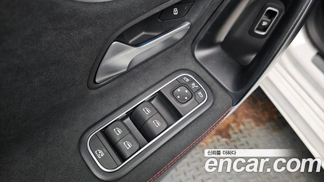 Mercedes-Benz CLA-Class CLA250 4MATIC