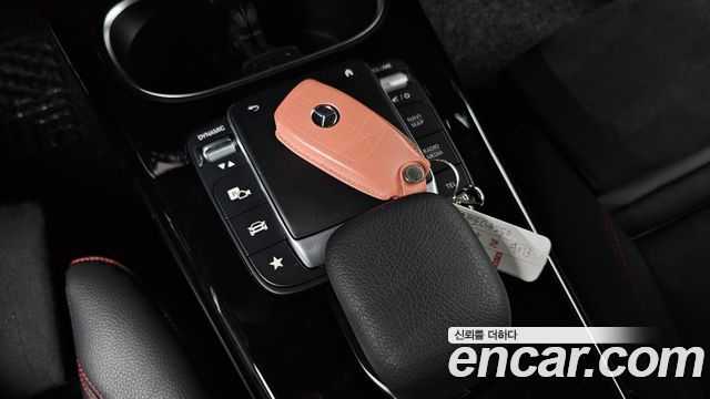 Mercedes-Benz CLA-Class CLA250 4MATIC