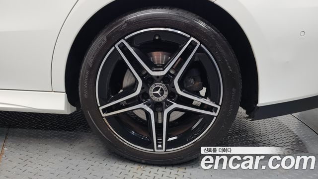 Mercedes-Benz CLA-Class CLA250 4MATIC