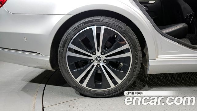 Mercedes-Benz E-Class E250 BlueTec 4MATIC AV