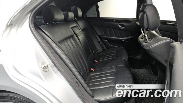 Mercedes-Benz E-Class E250 BlueTec 4MATIC AV