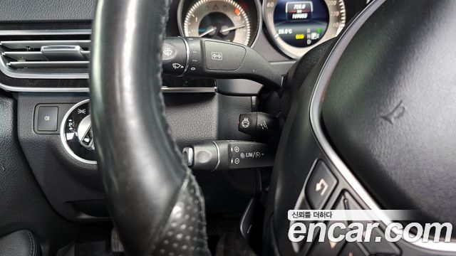 Mercedes-Benz E-Class E250 BlueTec 4MATIC AV