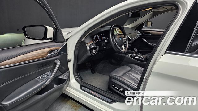BMW 5-Series 520d Luxury Plus