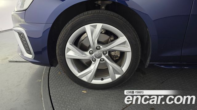 Audi A4 35 TDI Premium