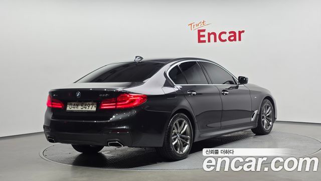 BMW 5-Series 530i M Sport Package Plus