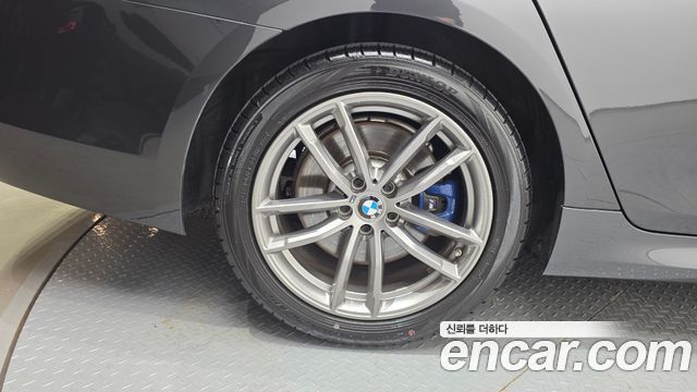 BMW 5-Series 530i M Sport Package Plus