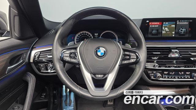 BMW 5-Series 530i M Sport Package Plus