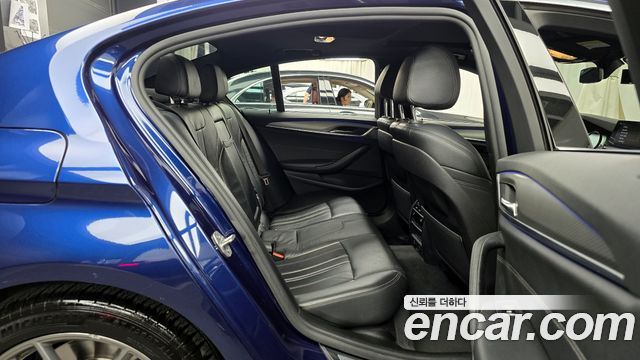BMW 5-Series 530i xDrive M Sport Package