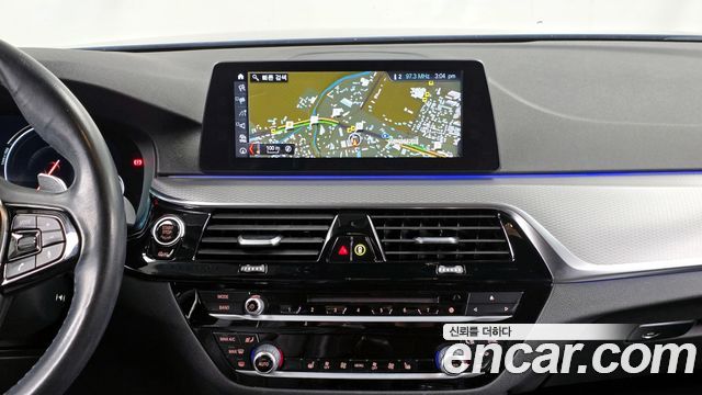 BMW 5-Series 530i xDrive M Sport Package