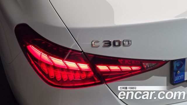 Mercedes-Benz C-Class C300 4MATIC AMG Line