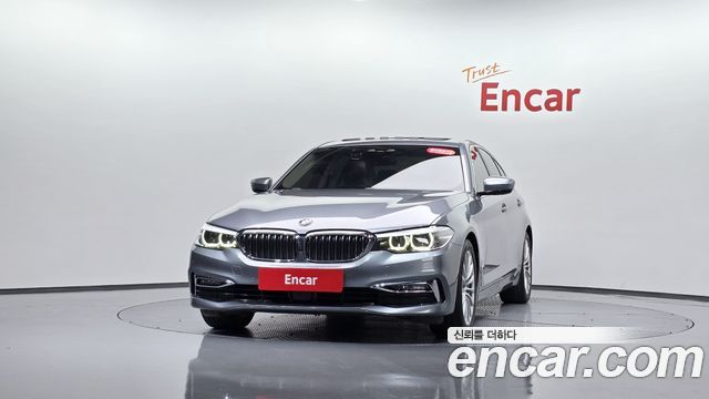 BMW 5-Series 520i Luxury